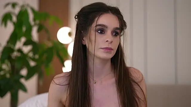 DoviaClaire Adlı Modelin Canlı XXX Sohbeti