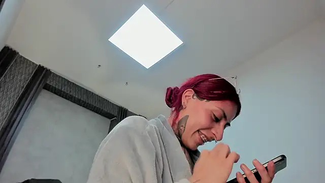 selene_red_ Adlı Modelin Canlı XXX Sohbeti