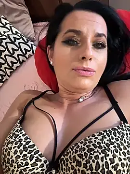 Hotmomcheckk_ Live XXX-chat