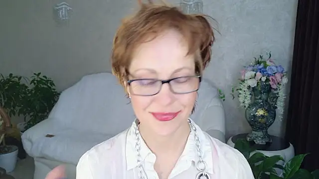 Chat +18 de LioraWeiss ao vivo