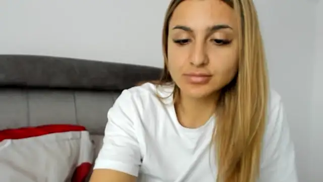 XXX chat uživo modela NicolePlay