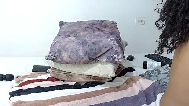 paula_venus Adlı Modelin Canlı XXX Sohbeti