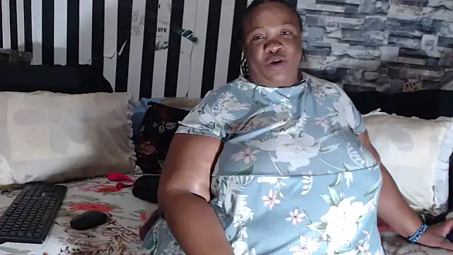 BigHotMatureXx Adlı Modelin Canlı XXX Sohbeti