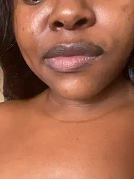 DiamondGoddes: онлайн-секс-чат