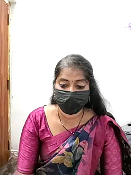 tamil_Sigappu_Roja 即時 XXX 聊天