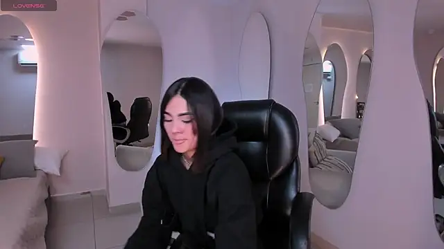 CarolineEvans_x Live XXX Chat