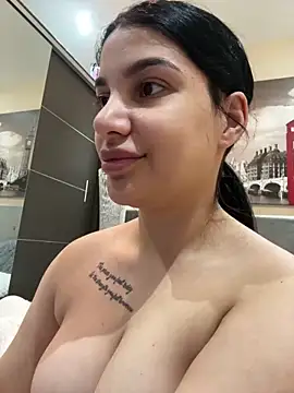 Samira30 Show in webcam