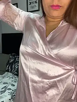 Pretty__Milf élő XXX-chatje