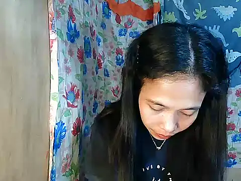 PinaySkinnyGirl: онлайн-секс-чат