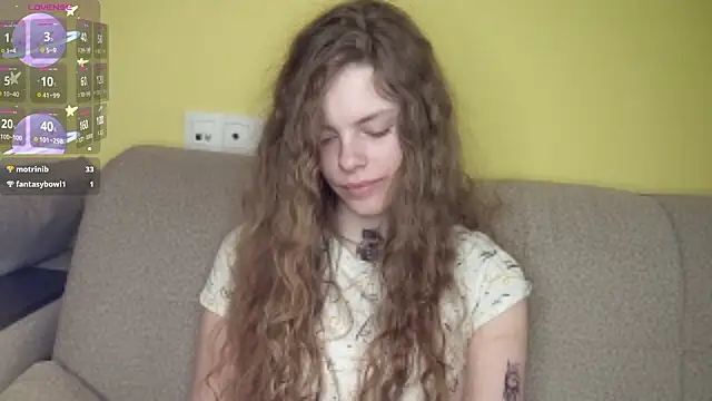 RayaNenlia – Naživo XXX chat