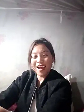 Alice-567 élő XXX-chatje