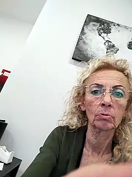 clarabell4 Webcam Show