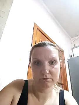 SusanGold9211n Webbikameraesitys