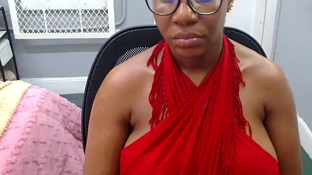 EmeraldDreams live XXX chat