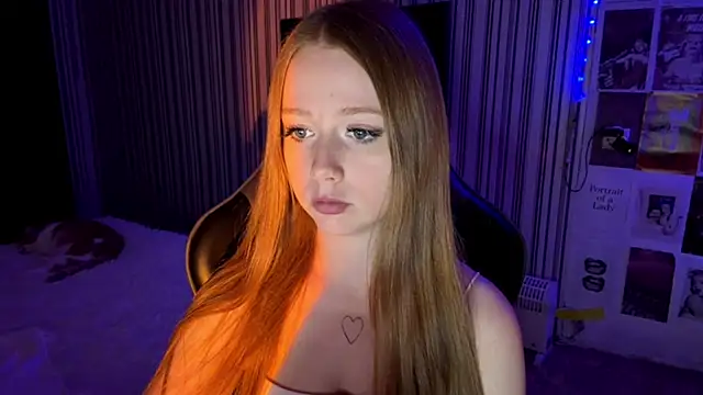 Chatroom XXX en direct de Emily_Rass_