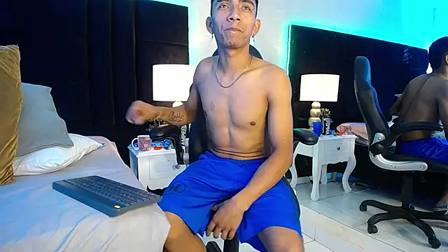 แชท XXX สดของ DominusBlack