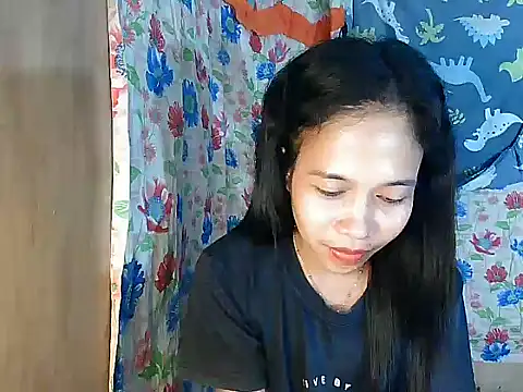 دردشة PinaySkinnyGirl الجنسية المباشرة