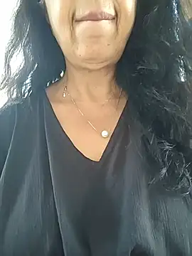 Chat +18 de NakedMILFx ao vivo