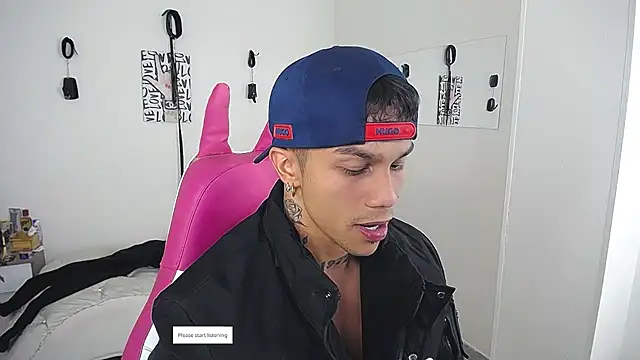 Leonard_Price Pertunjukan Webcam