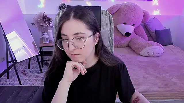 Chat +18 de VirtuallVoyant ao vivo