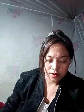 Chat +18 de Alice-567 ao vivo