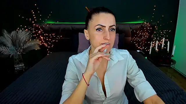 Chat +18 de Rebecca_Diamond ao vivo