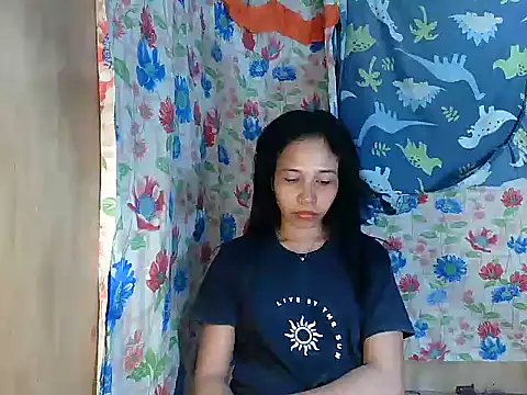 PinaySkinnyGirl's Live XXX Chat