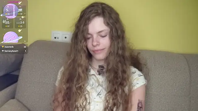 RayaNenlia's Live XXX Chat