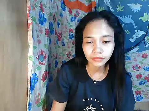 PinaySkinnyGirl's Live XXX Chat