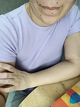 Sembang XXX Secara Langsung Emi_hot1