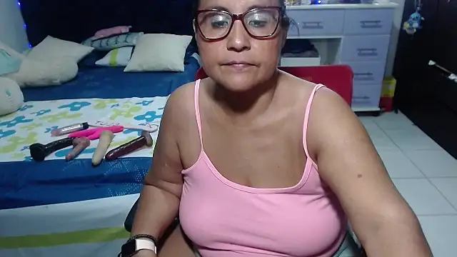 pervert_mommy_ 即時 XXX 聊天