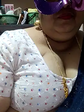 tamilthanushriのライブXXXチャット