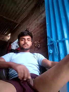 YOUR-LOVER-2: διαδικτυακό σόου στην κάμερα