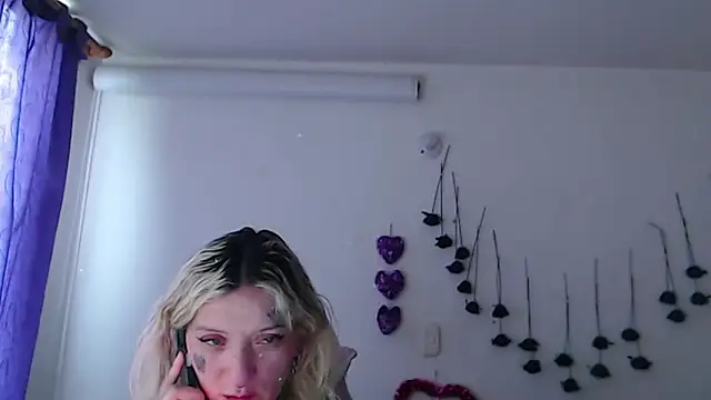 SLOPPYTITSS Live XXX Chat