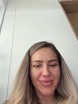 alisa_w লাইভ XXX চ্যাট