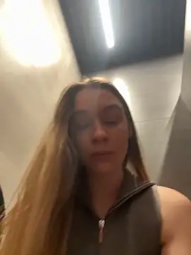 Онлайн чат XXX SashaCatt