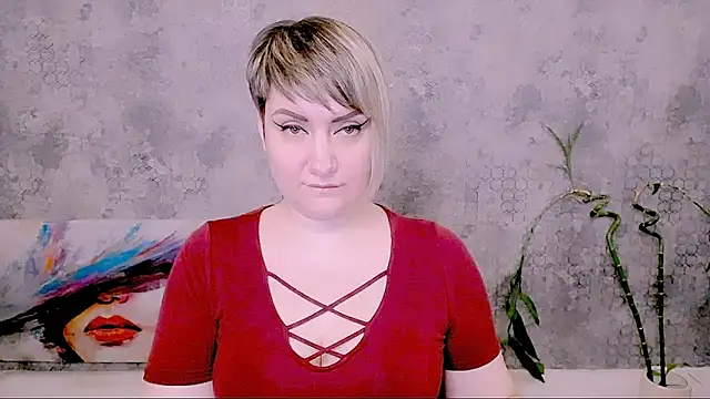 Djullia Chat XXX in diretta