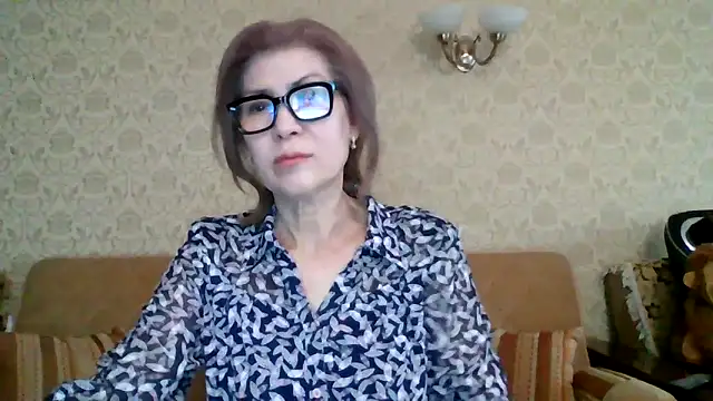 Elegant00Lady Adlı Modelin Web Kamerası Şovu