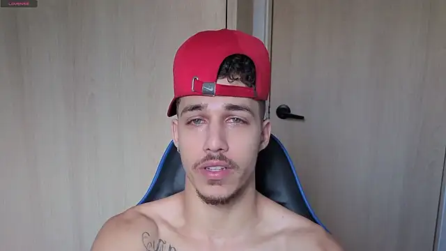 orionblaze69_: διαδικτυακό σόου στην κάμερα