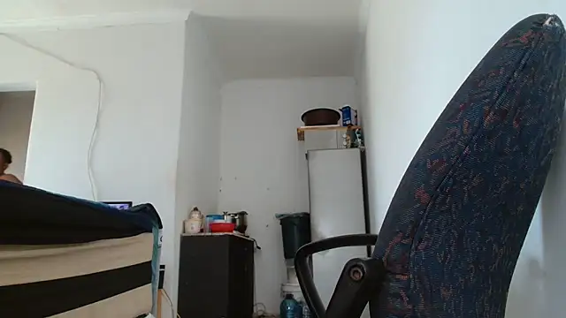 Hugetittiesxx2's Live XXX Chat