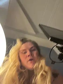Czat XXX na żywo – SexyBlondJoanna