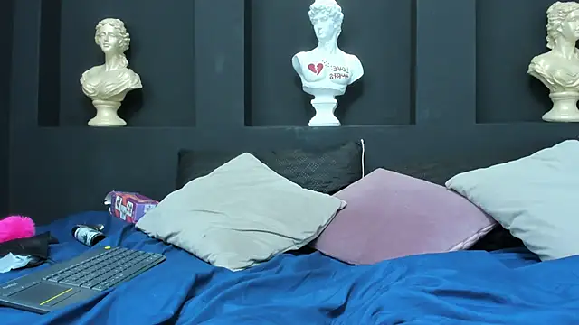 BellaSky1's Live XXX Chat