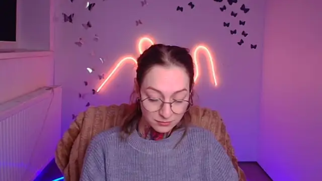 XXX chat uživo modela Esmi_Winter