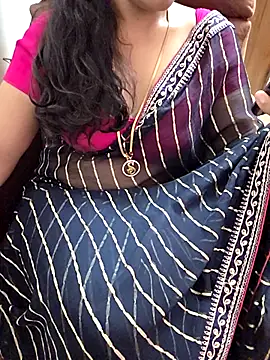 Roja-Telugu777のライブXXXチャット