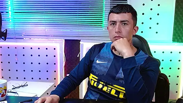 Godofcumxxx élő XXX-chatje