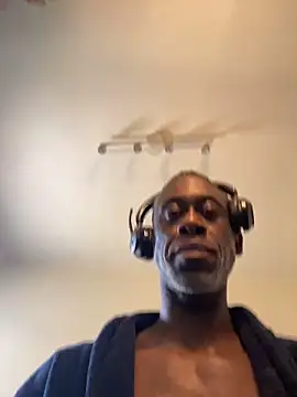 BuffBlackThug webkamerás műsora