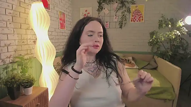 CatherineWine Chat XXX in diretta