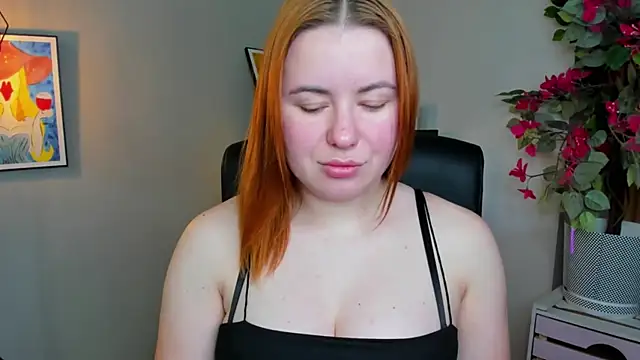 LAYLAxSTAR: онлайн-секс-чат