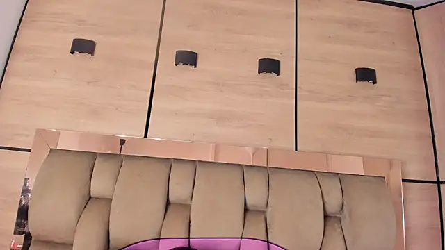 karol_lewiss: онлайн-секс-чат