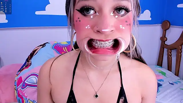 miss__evolet 即時 XXX 聊天